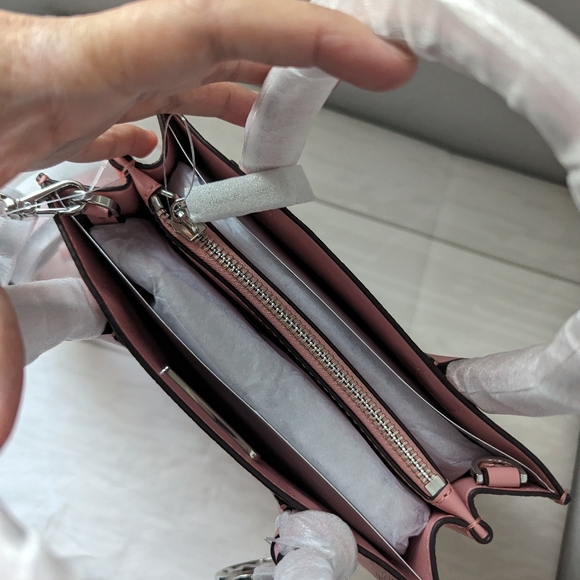 NWT Michael Kors Mercer Medium Pebbled Leather Crossbody Bag Primrose/Silver - Picture 5 of 5